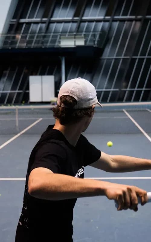 Tennis in montagna — immagine 1