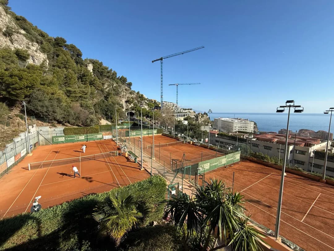 La Costa Azzurra si tinge di rosso — immagine 4