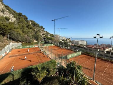 Tennis vista mare e Montecarlo da scoprire